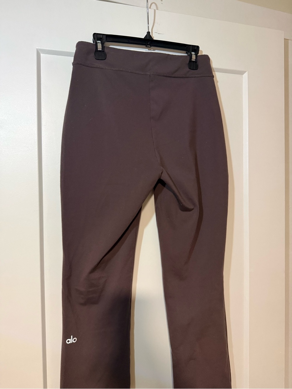 ALO Yoga High-Rise Stretch Flare Leggings in Mauve Taupe - Picture 6 of 6